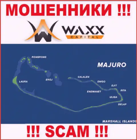 С разводилой Вакс-Капитал лучше не работать, ведь они расположены в оффшорной зоне: Majuro, Marshall Islands